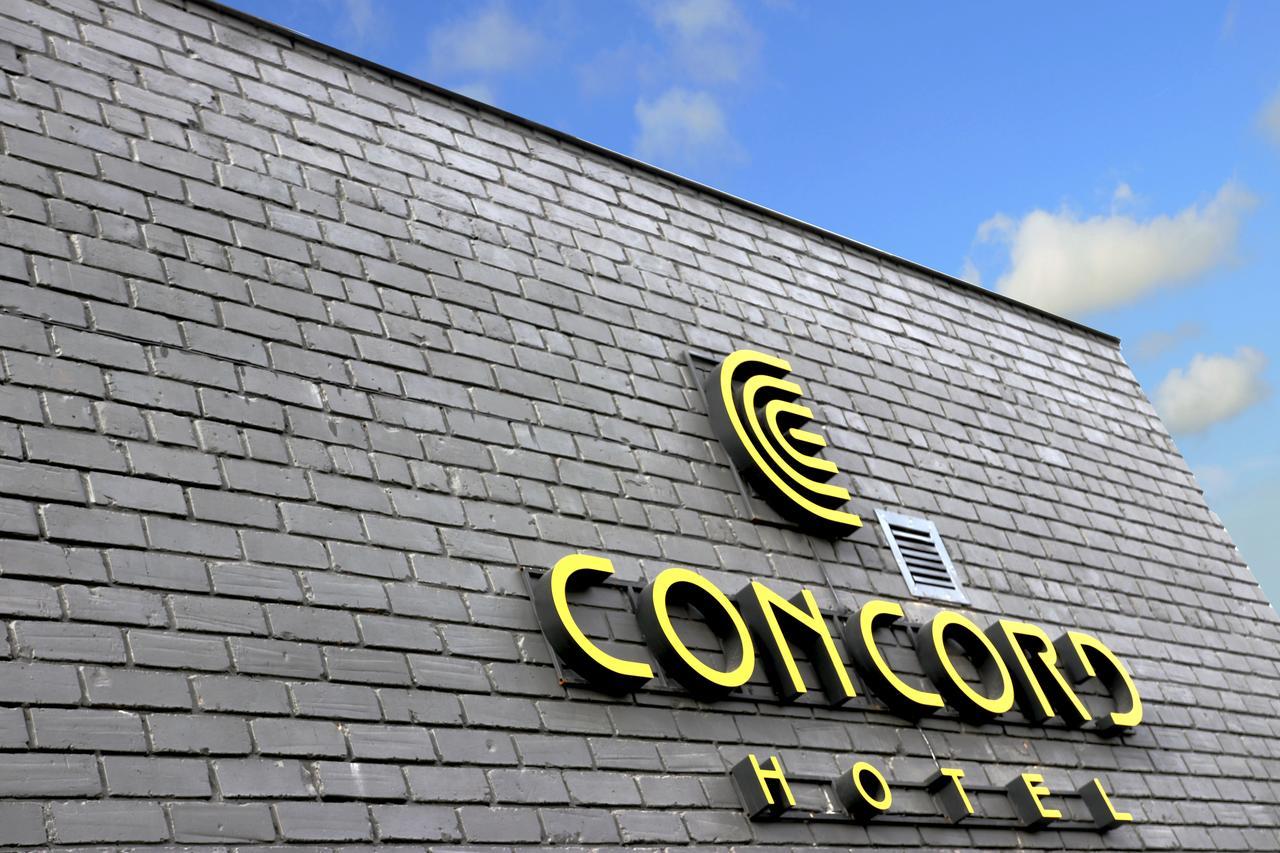 Concord Hotel Bishkek Exteriör bild