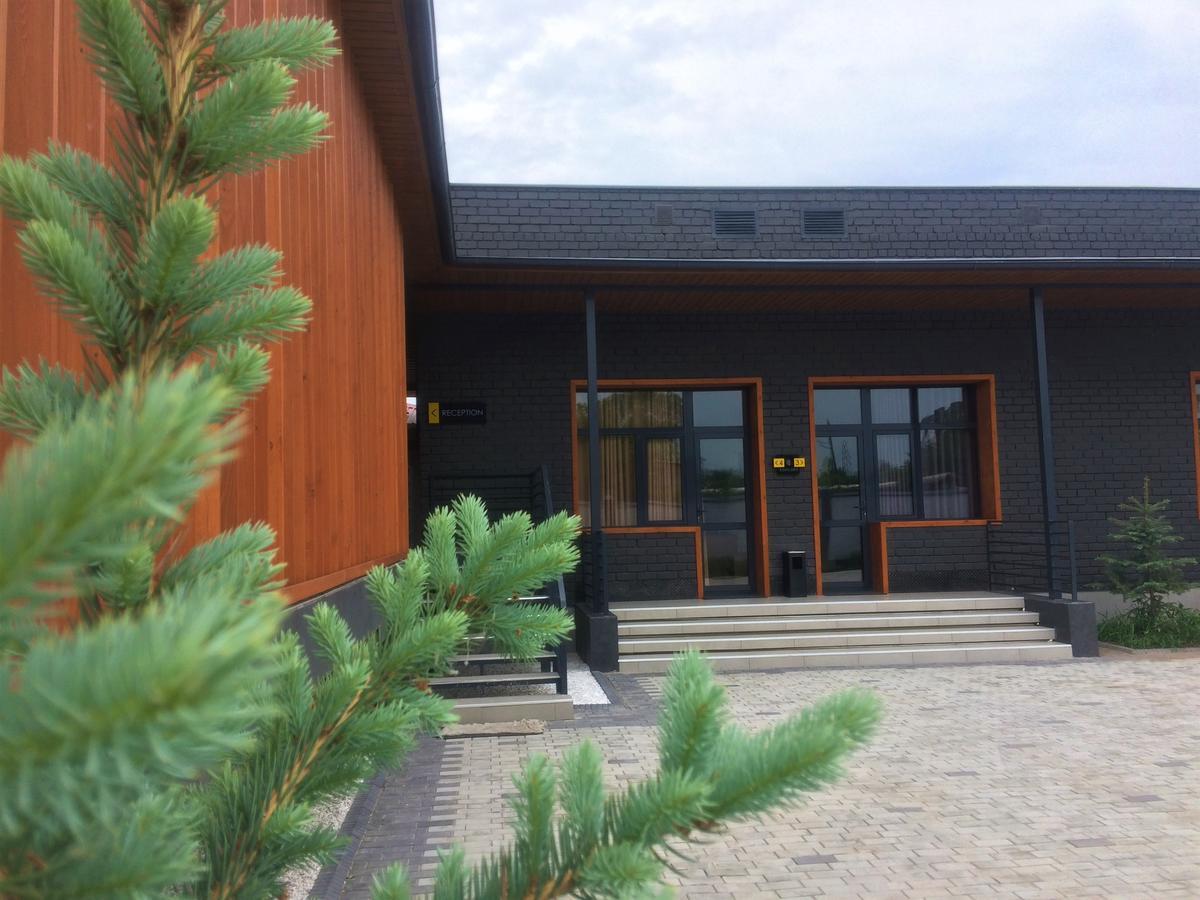 Concord Hotel Bishkek Exteriör bild